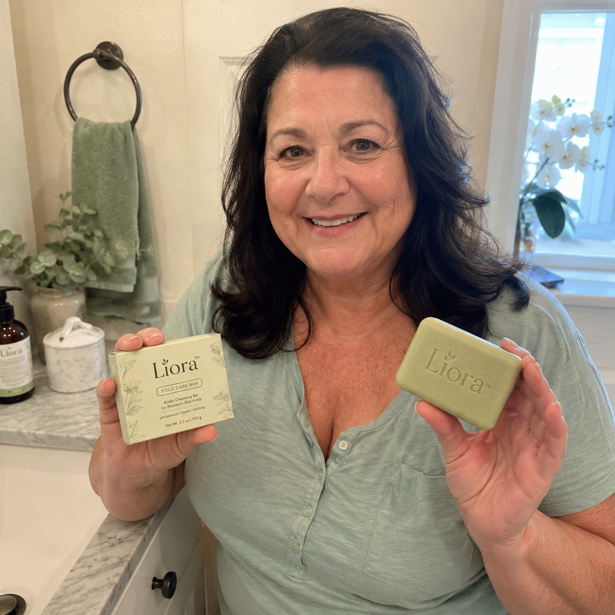 Liora™ Fold Care Bar